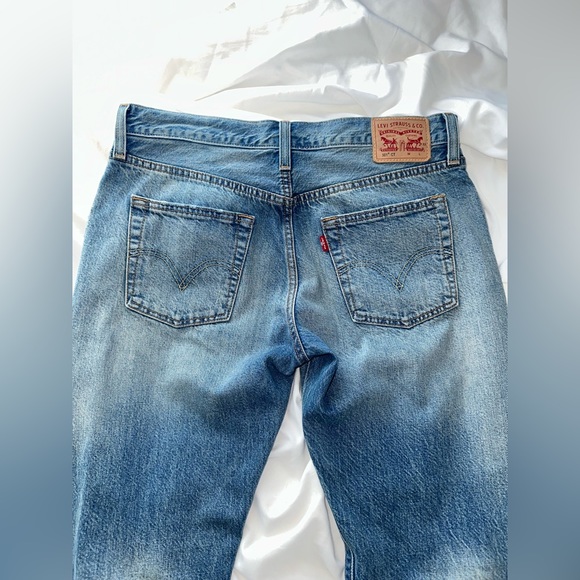 Like New! Levi Strauss Gold Tag 501 Original Fit Distressed Size 27/32 - Picture 4 of 10